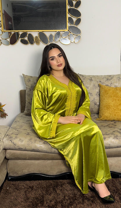 Caftan "Hor Ain" en Velours Soyeux - Élégance Marocaine Traditionnelle