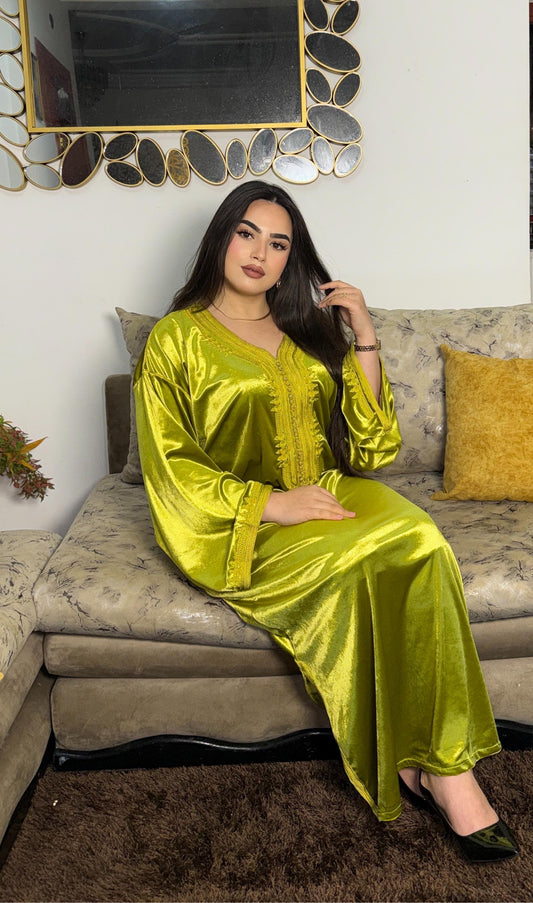 Caftan "Hor Ain" en Velours Soyeux - Élégance Marocaine Traditionnelle