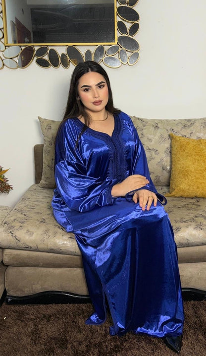 Caftan "Hor Ain" en Velours Soyeux - Élégance Marocaine Traditionnelle