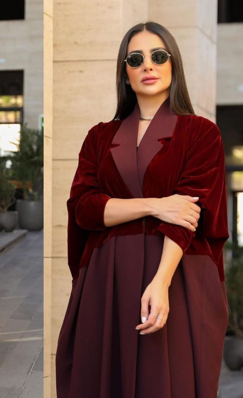 Abaya Fayrouz : Manteau de Luxe en Velours Premium
