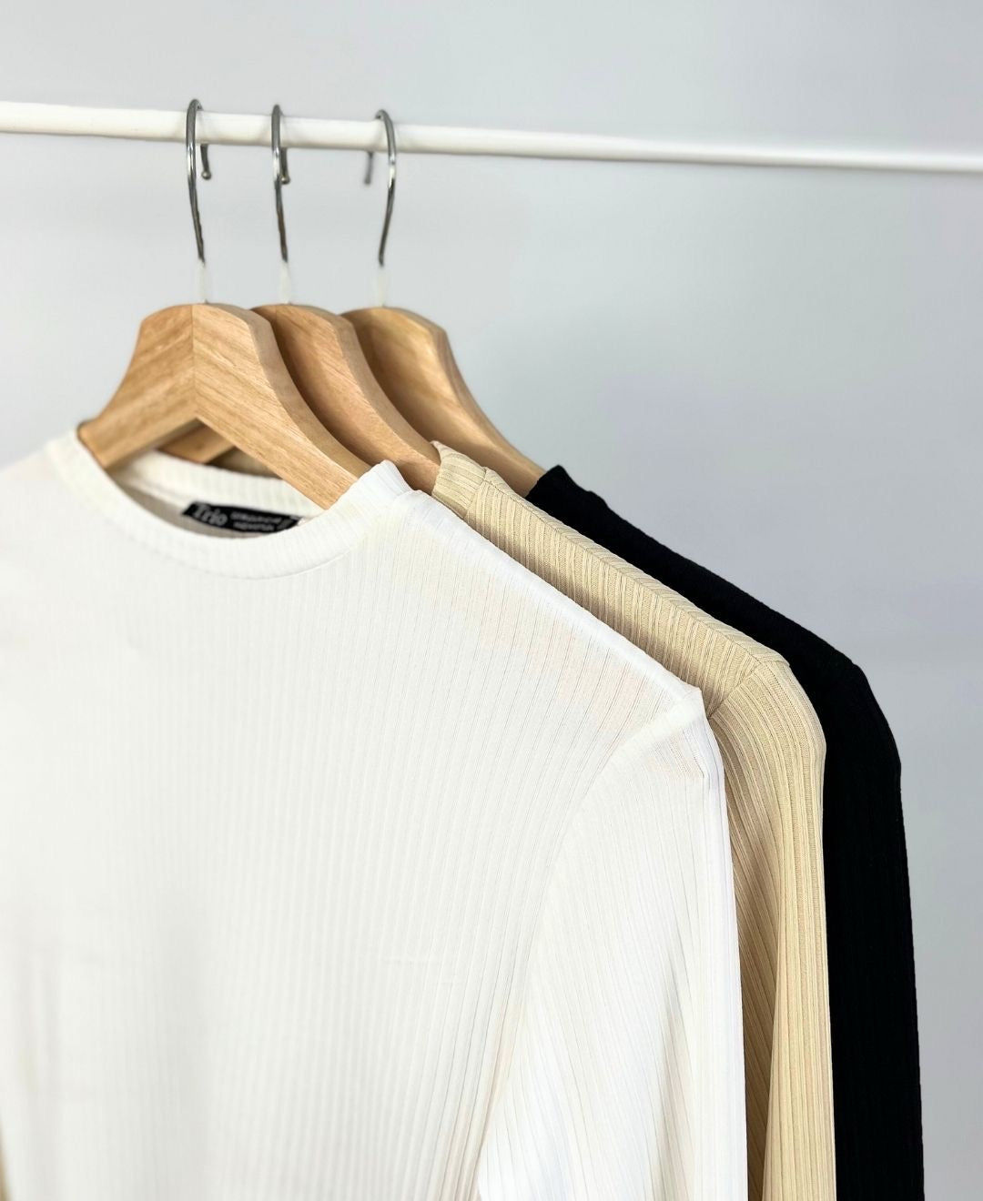 Le Pack Trio Premium : Noir, Blanc & Beige | Pack 3 Pulls Nervurés Femme